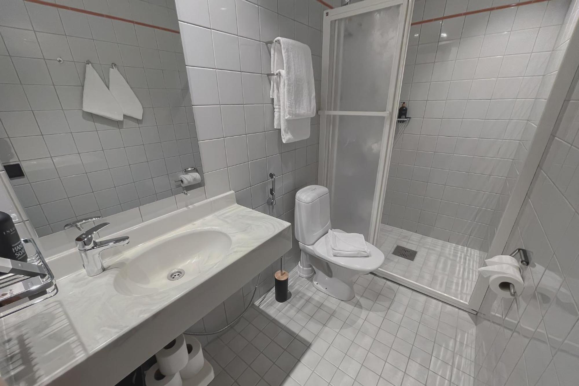 Ineon Hotel Турку Экстерьер фото